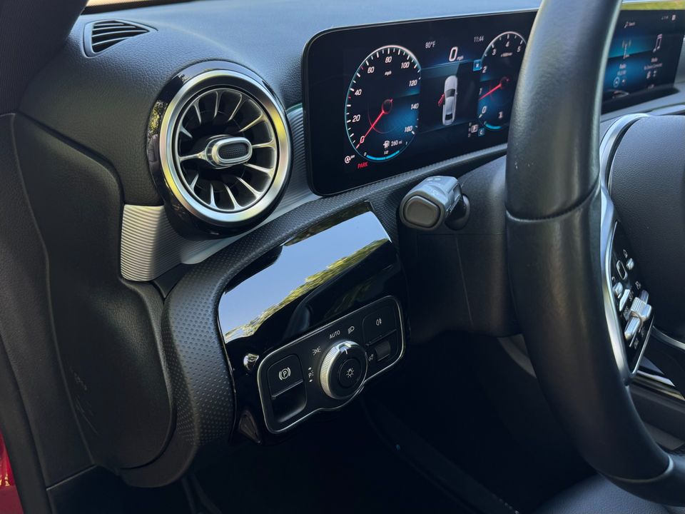2021 Mercedes-Benz A 220