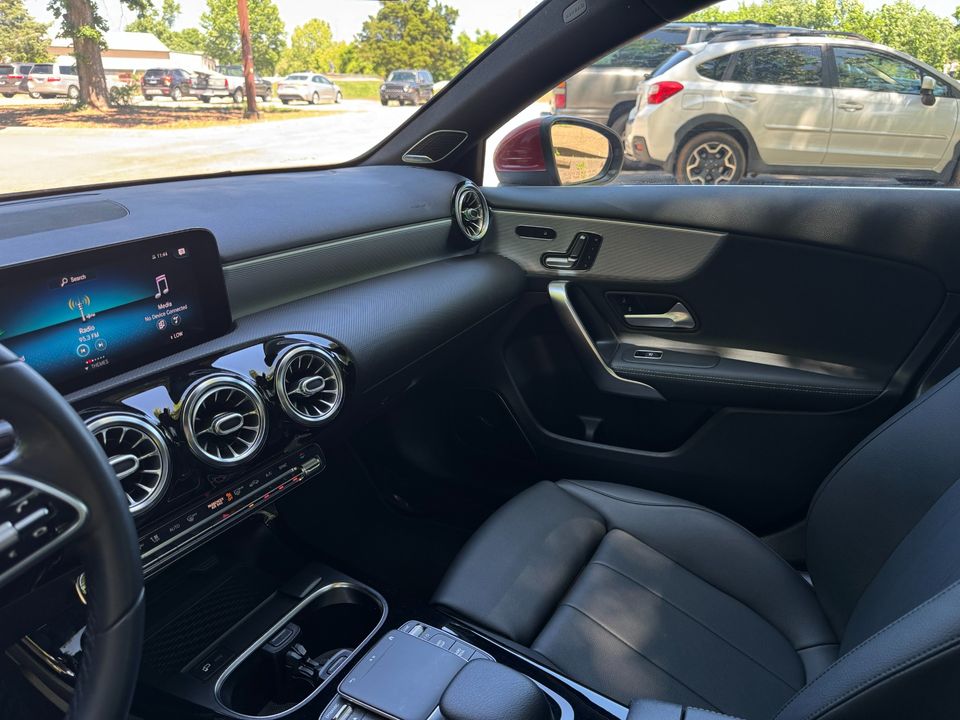 2021 Mercedes-Benz A 220