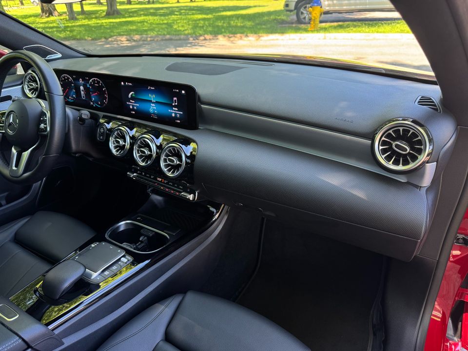 2021 Mercedes-Benz A 220