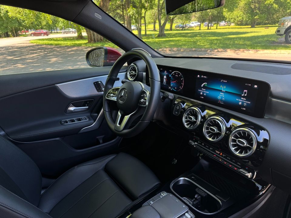 2021 Mercedes-Benz A 220