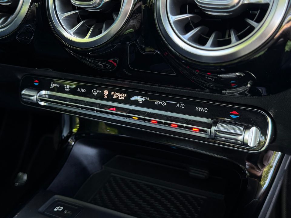 2021 Mercedes-Benz A 220