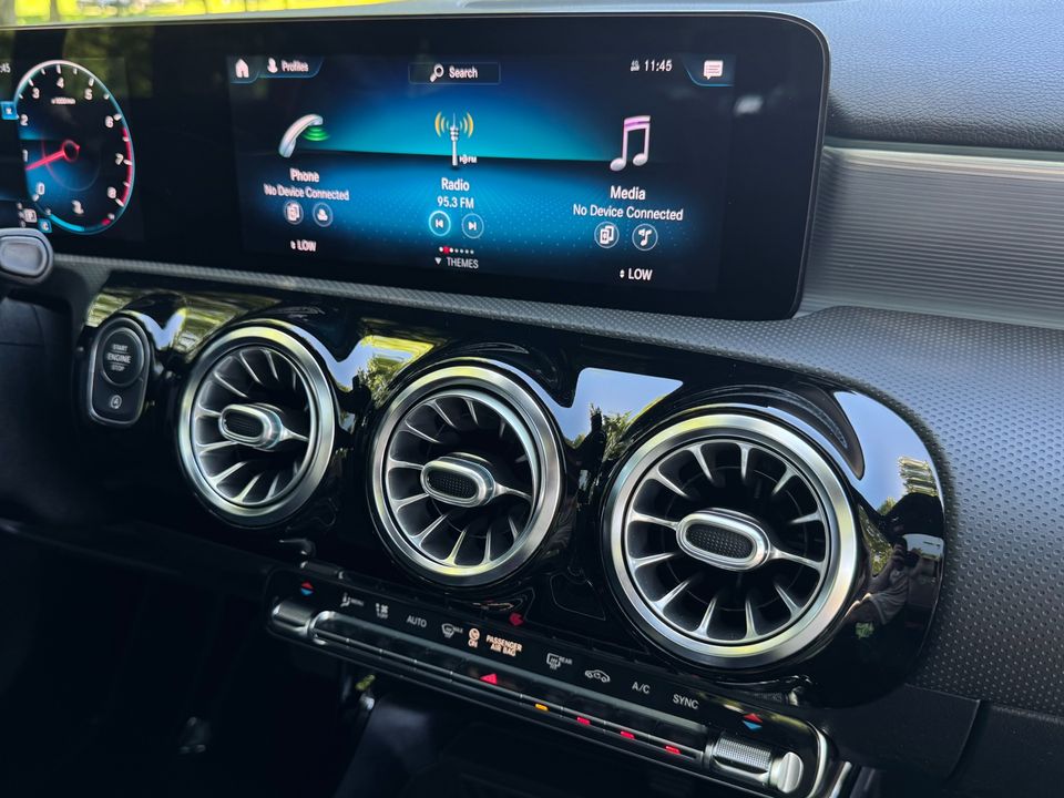 2021 Mercedes-Benz A 220