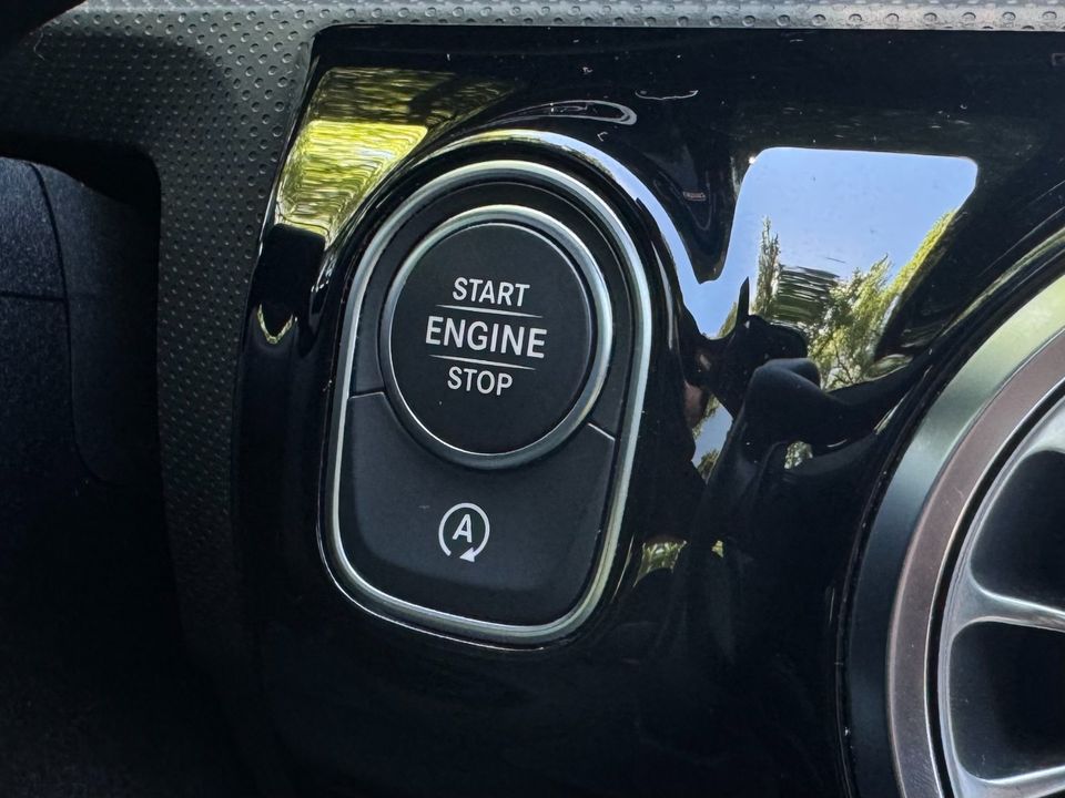2021 Mercedes-Benz A 220