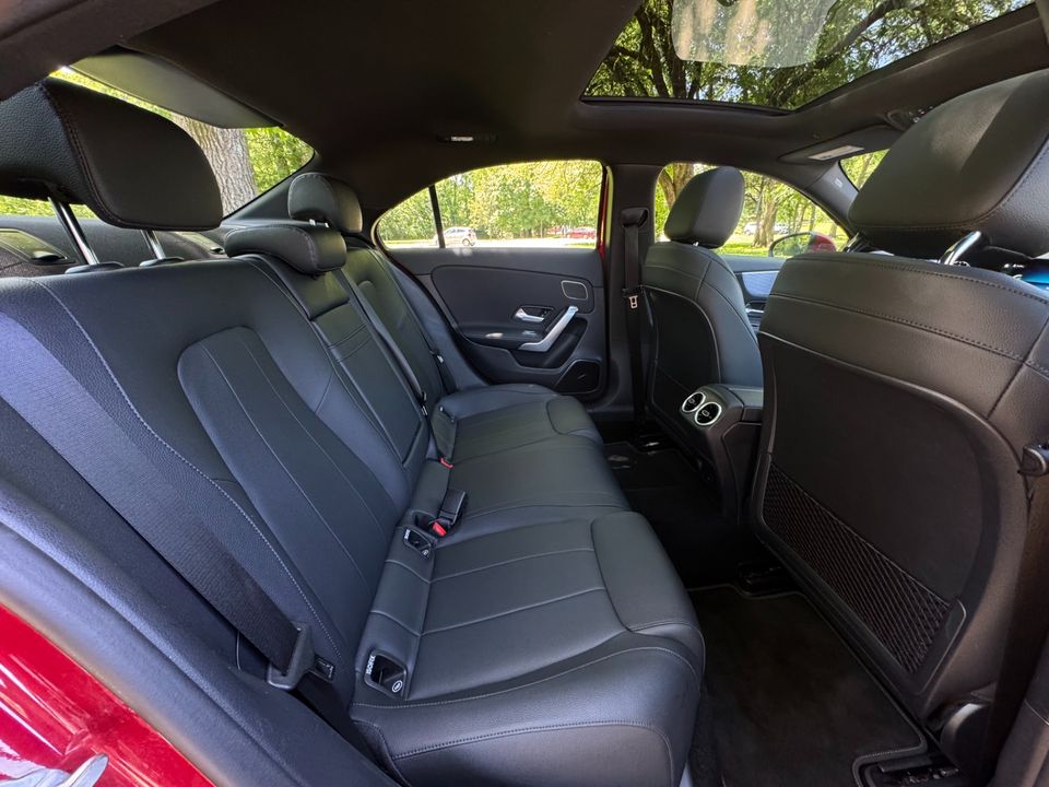 2021 Mercedes-Benz A 220
