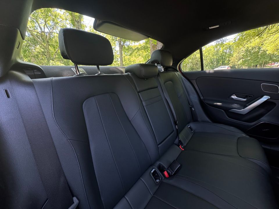 2021 Mercedes-Benz A 220
