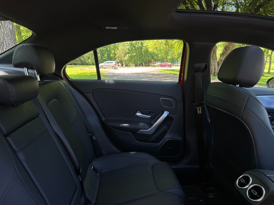 2021 Mercedes-Benz A 220