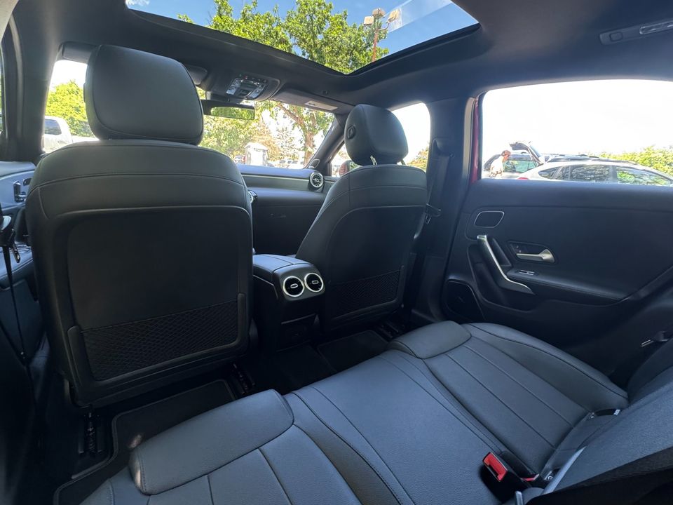 2021 Mercedes-Benz A 220