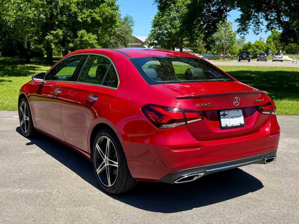 2021 Mercedes-Benz A 220