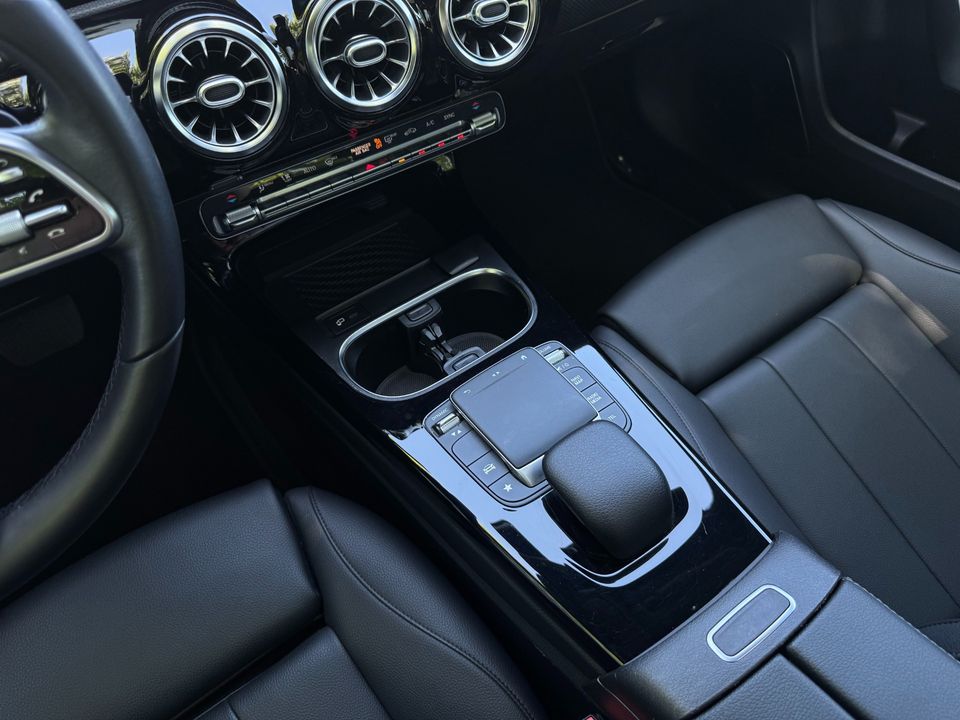 2021 Mercedes-Benz A 220