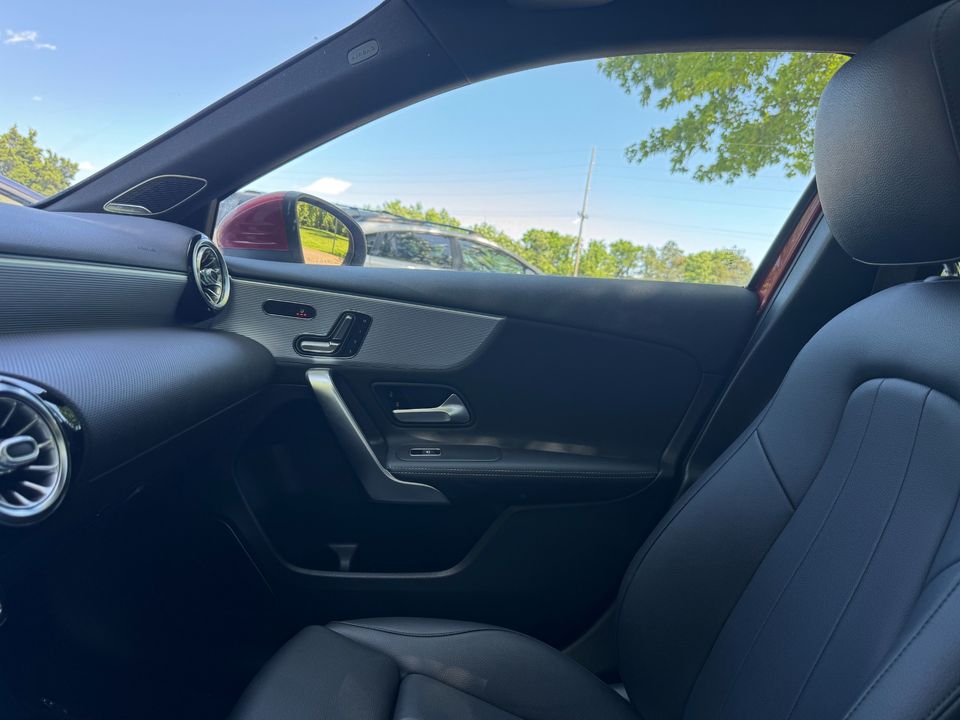2021 Mercedes-Benz A 220