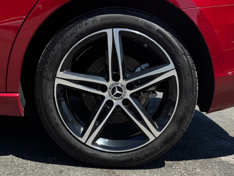 2021 Mercedes-Benz A 220