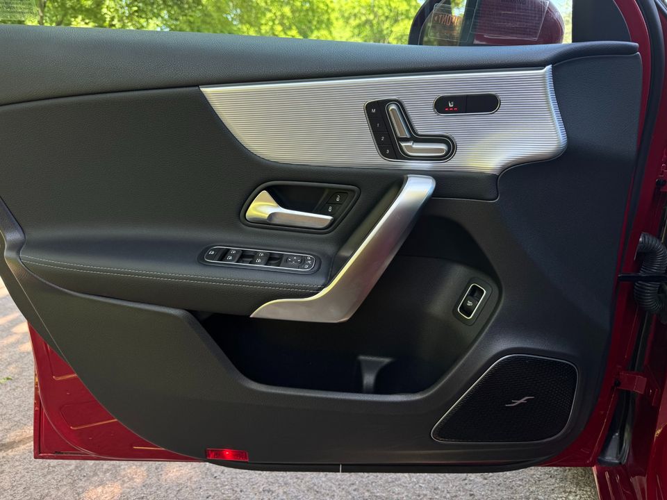 2021 Mercedes-Benz A 220