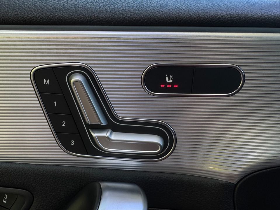 2021 Mercedes-Benz A 220