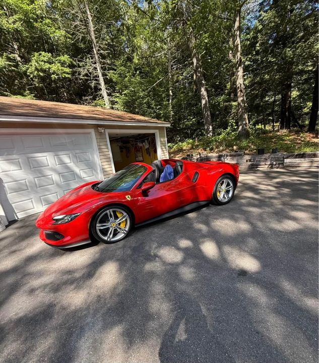 2025 Ferrari 296 GTS
