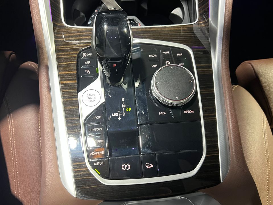 2021 BMW X6 40i xDrive AWD