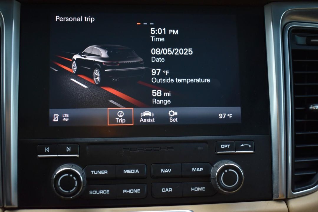 2018 Porsche Macan