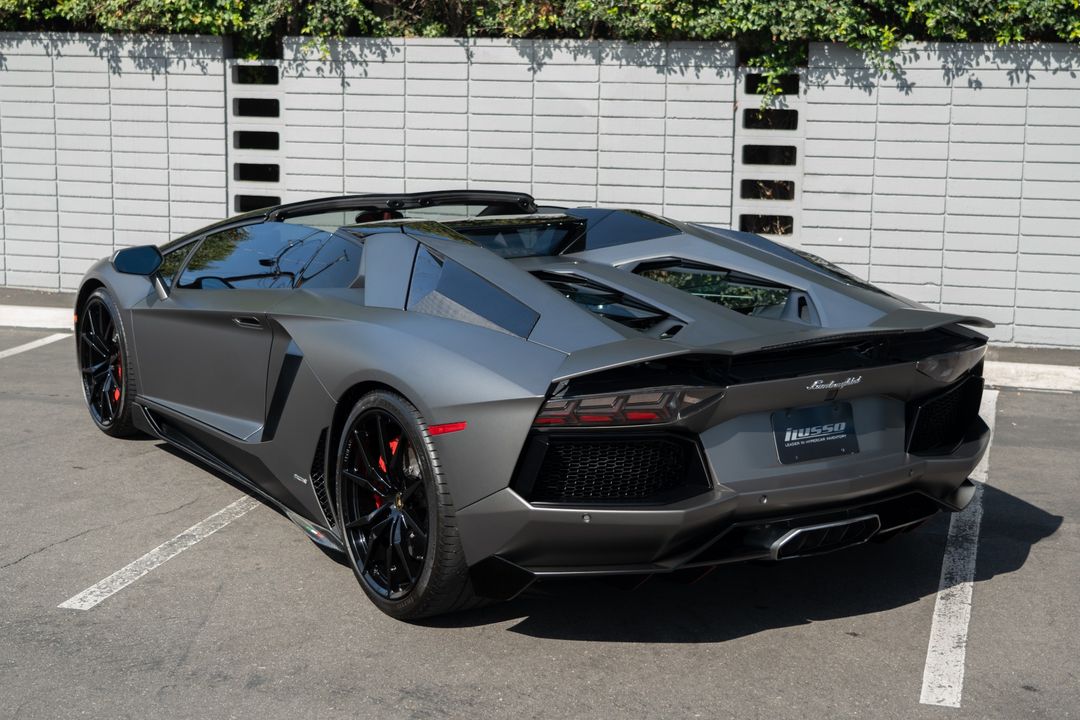 2015 Lamborghini Aventador