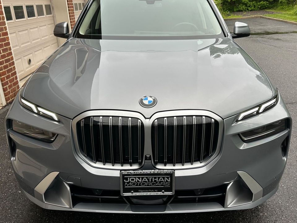 2025 BMW X7