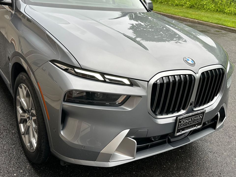 2025 BMW X7