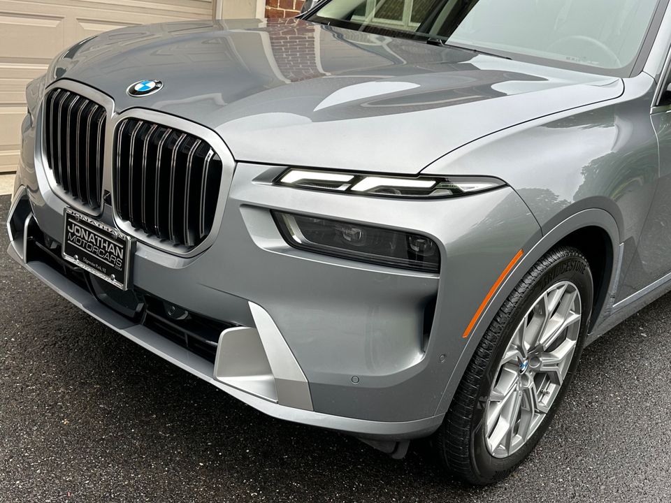 2025 BMW X7
