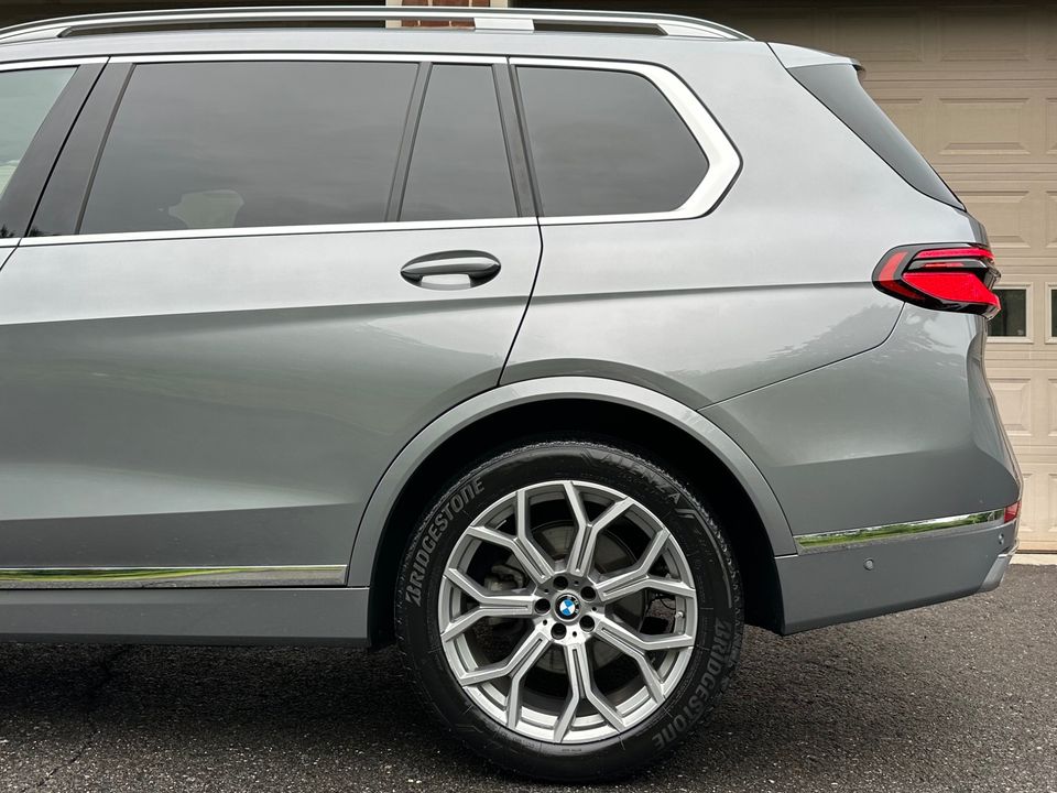 2025 BMW X7