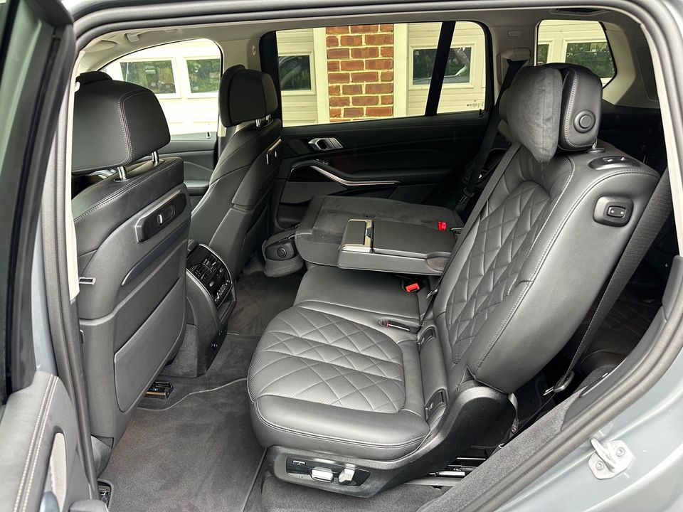 2025 BMW X7