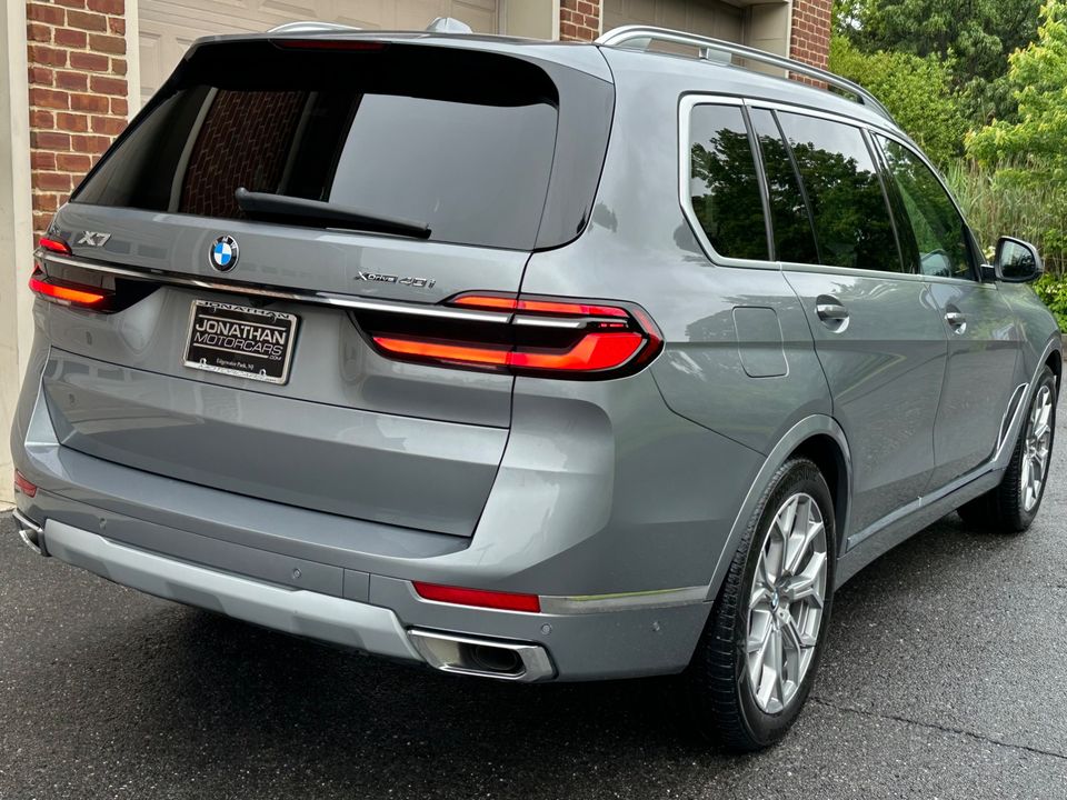 2025 BMW X7