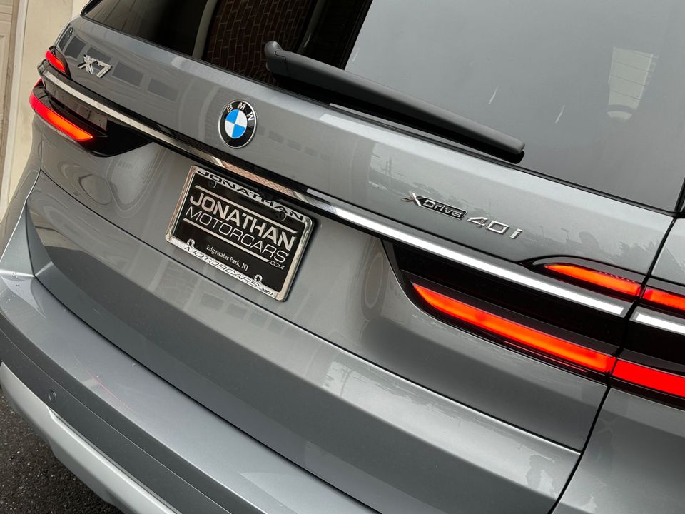 2025 BMW X7