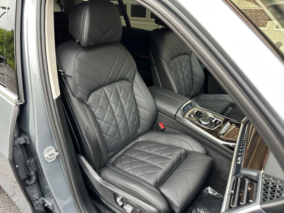2025 BMW X7