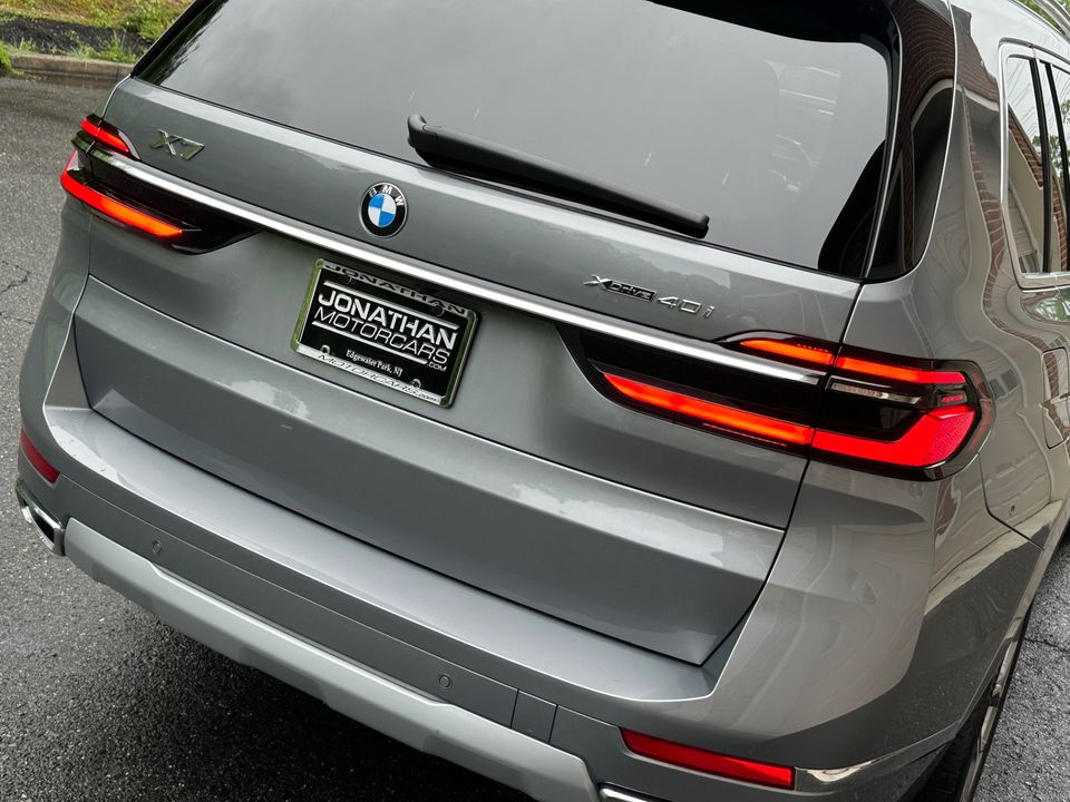 2025 BMW X7