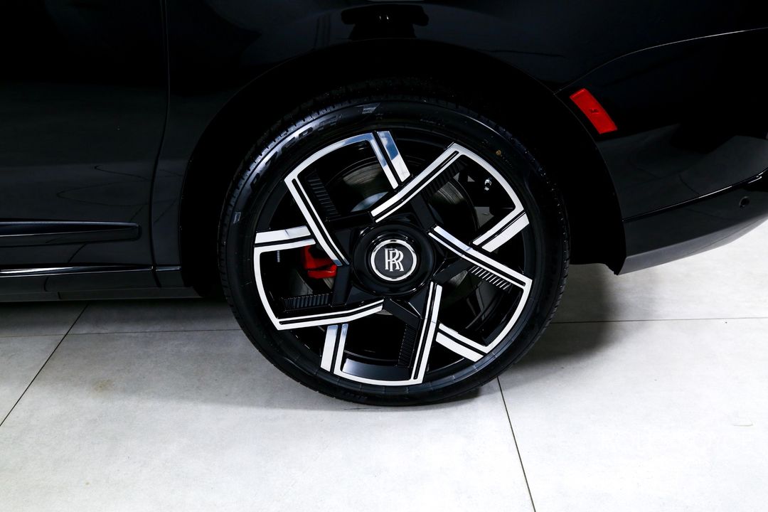 2025 Rolls-Royce Black Badge Cullinan