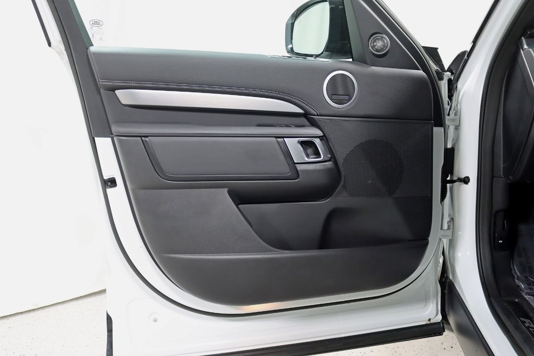 2023 Land Rover Discovery