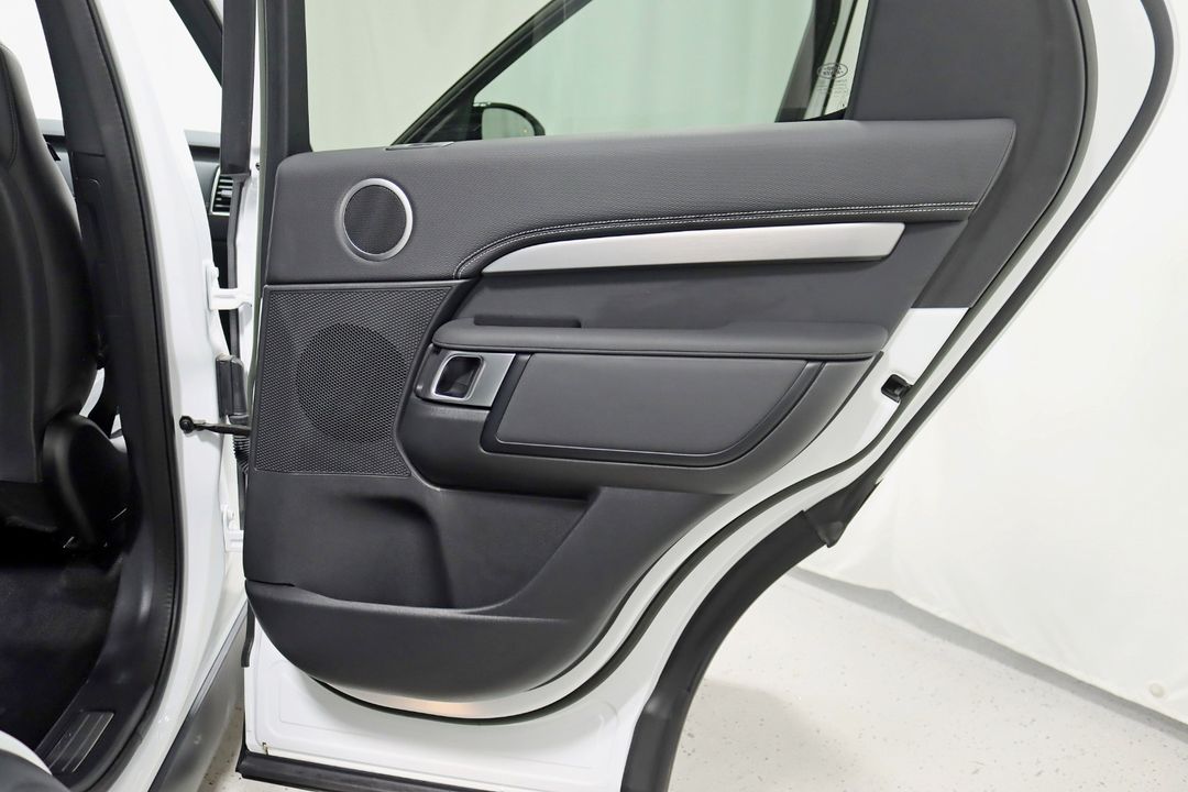 2023 Land Rover Discovery