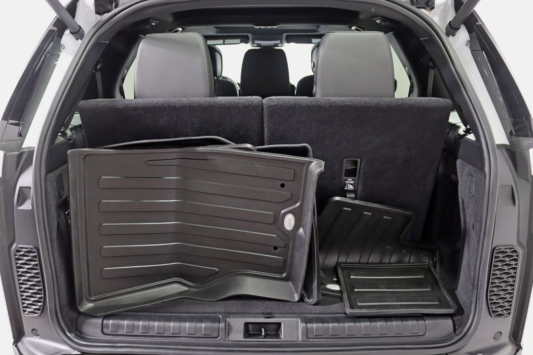 2023 Land Rover Discovery
