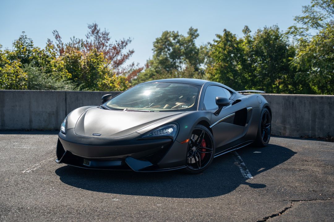 2017 McLaren 570GT