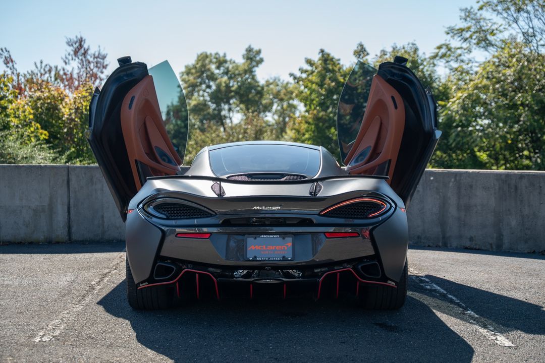 2017 McLaren 570GT