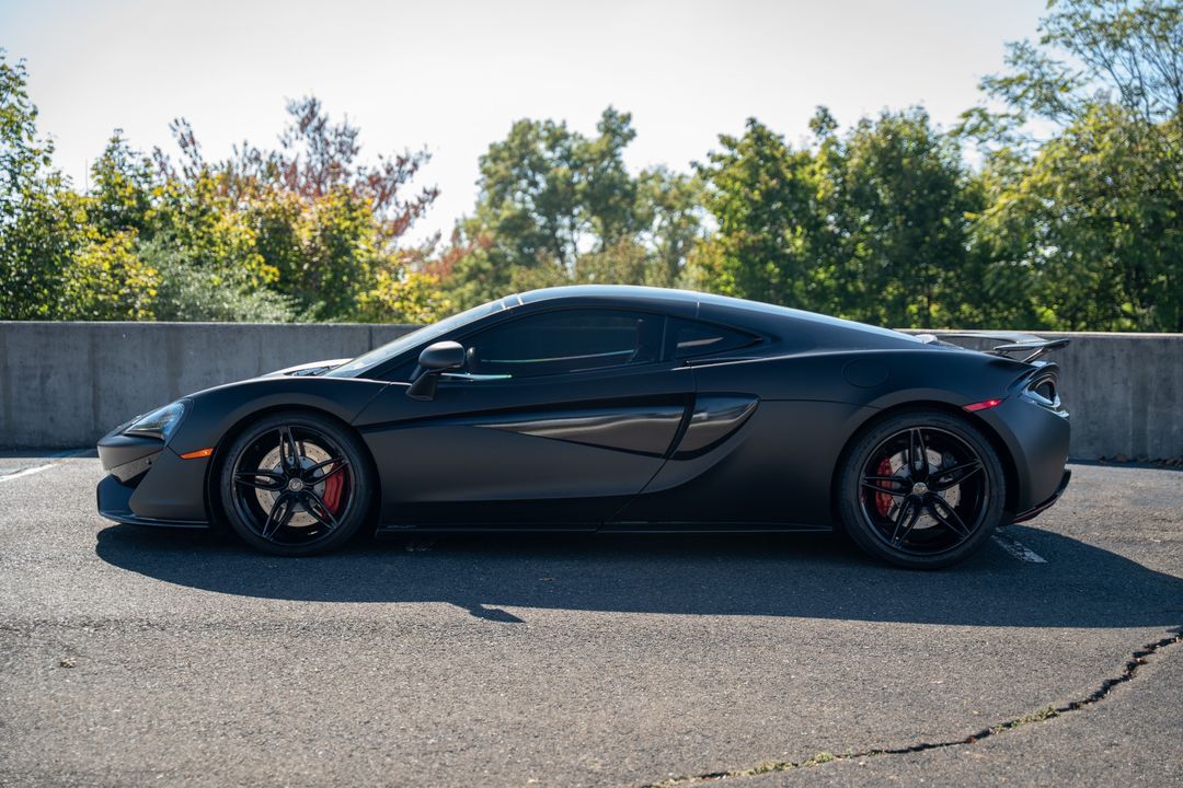 2017 McLaren 570GT
