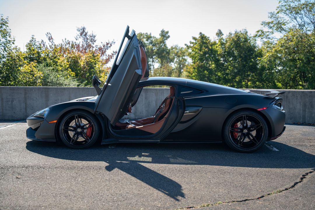 2017 McLaren 570GT