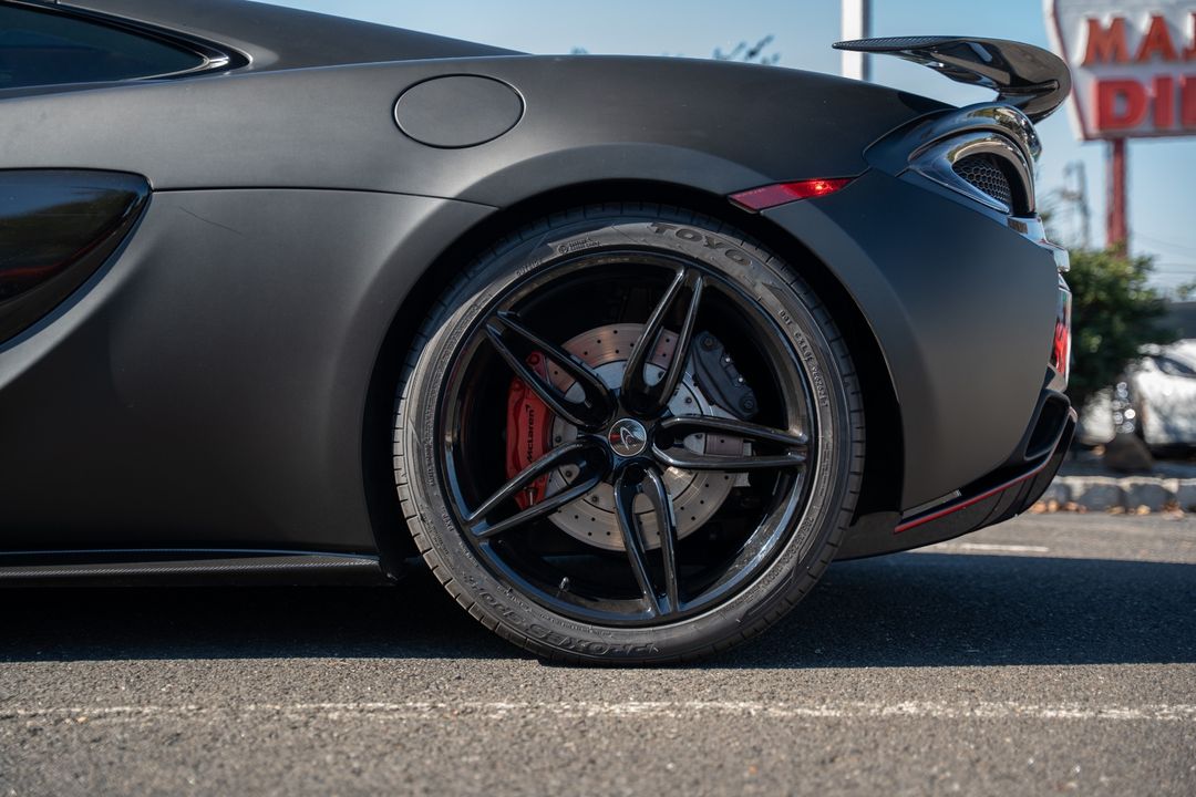 2017 McLaren 570GT
