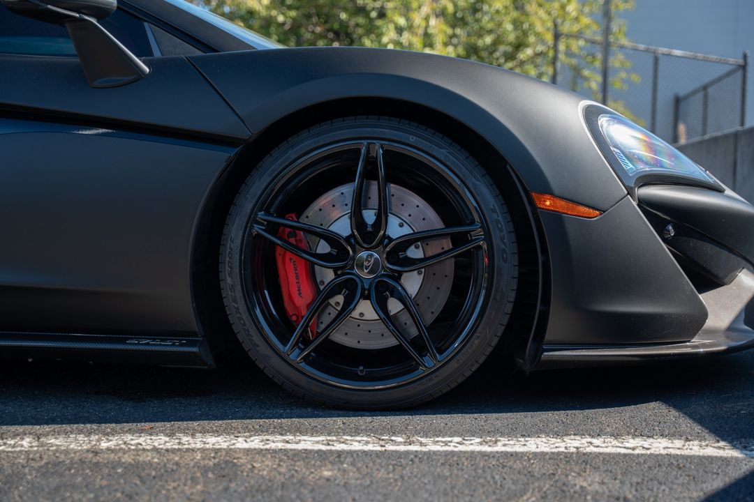 2017 McLaren 570GT