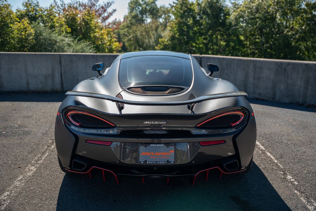 2017 McLaren 570GT