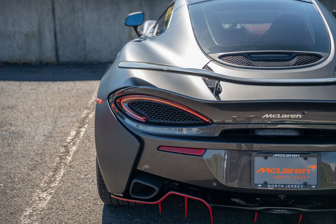 2017 McLaren 570GT