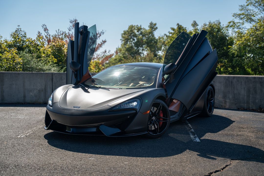 2017 McLaren 570GT