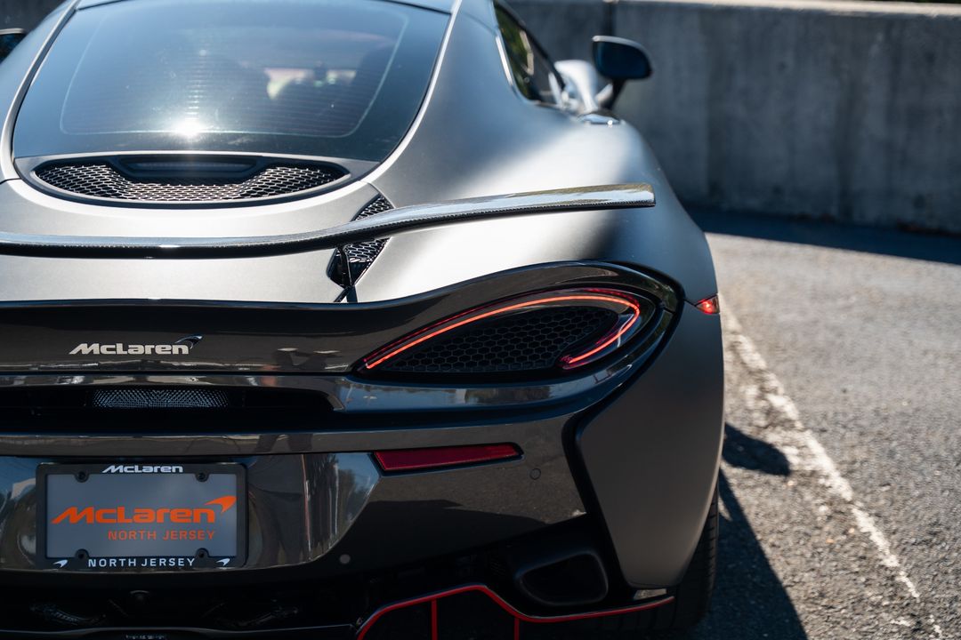 2017 McLaren 570GT