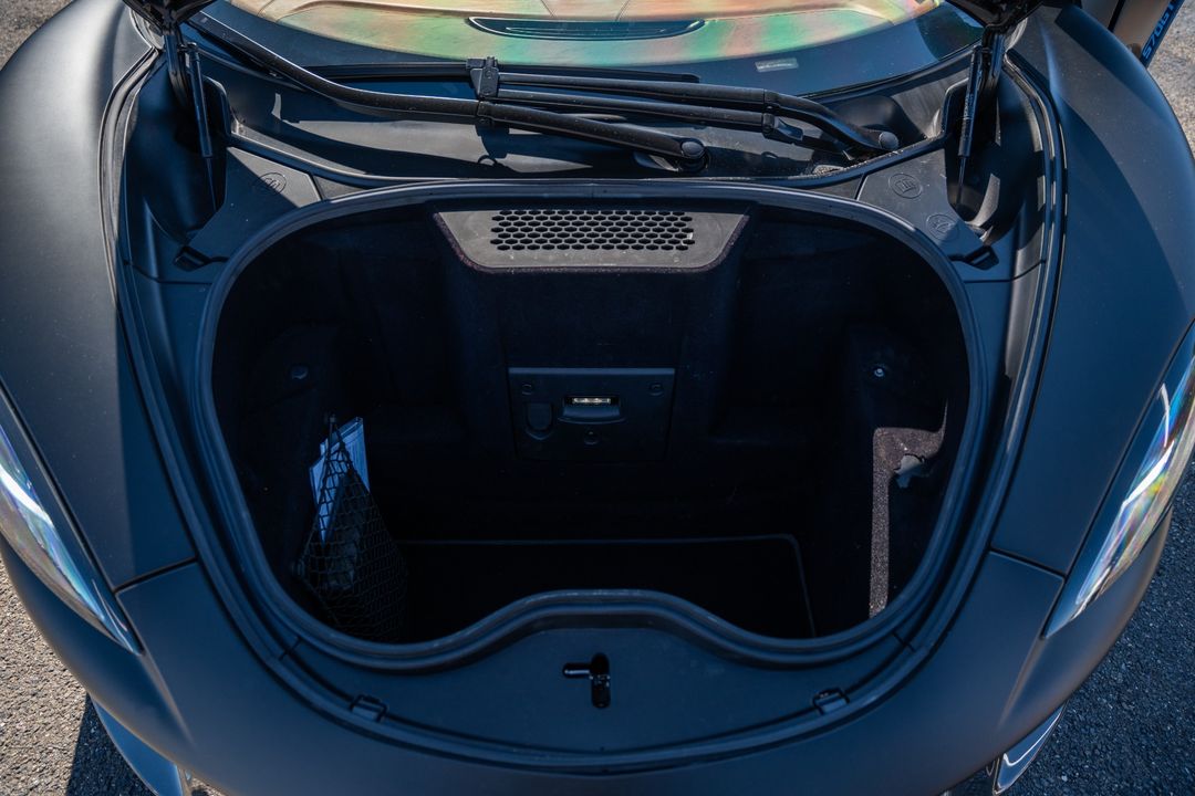 2017 McLaren 570GT
