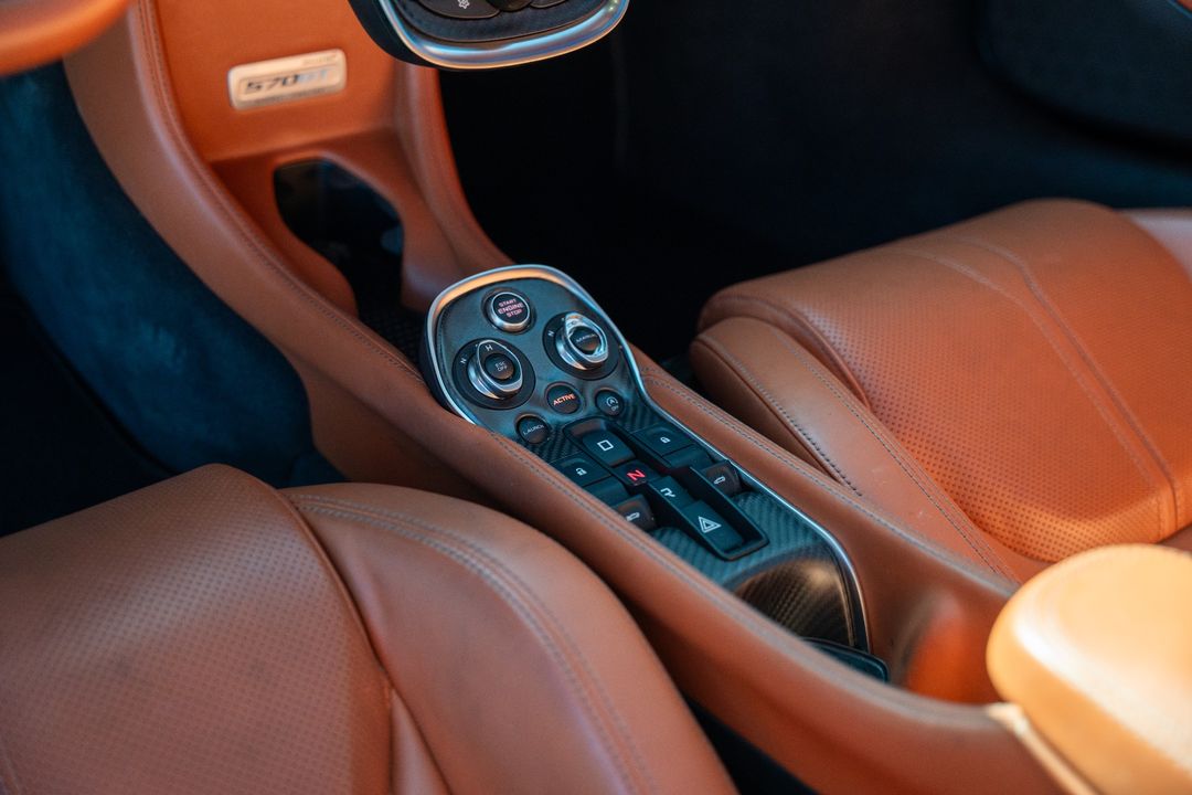 2017 McLaren 570GT