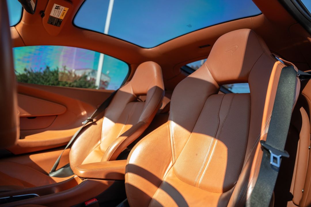 2017 McLaren 570GT