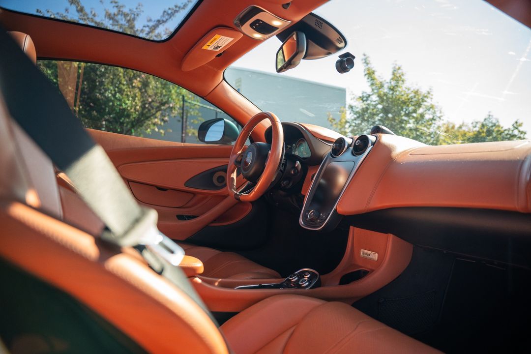 2017 McLaren 570GT