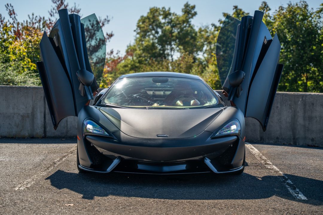 2017 McLaren 570GT