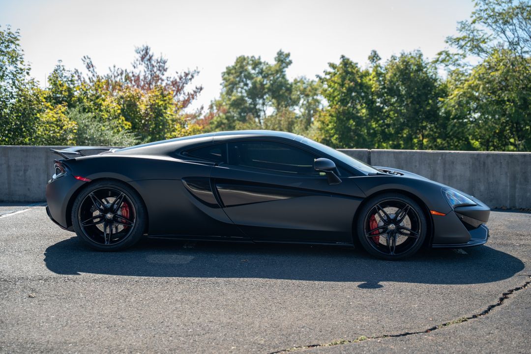 2017 McLaren 570GT